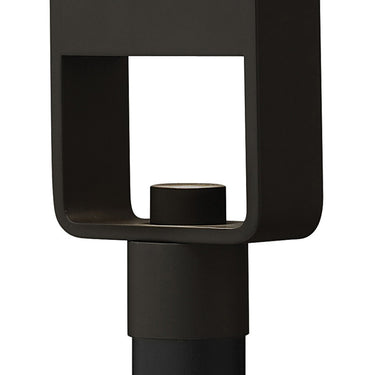 Hinkley Atlantis LED Outdoor Large Post Mount Lantern Alternative Image 3
