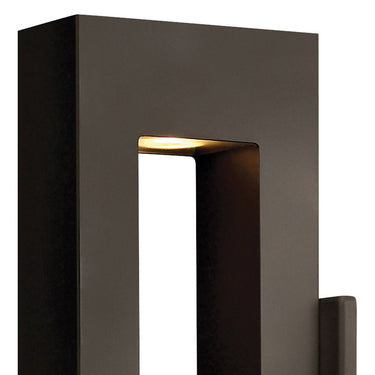 Hinkley Atlantis LED Outdoor Medium Wall Mount Lantern - HL1640 Alternative Image 1