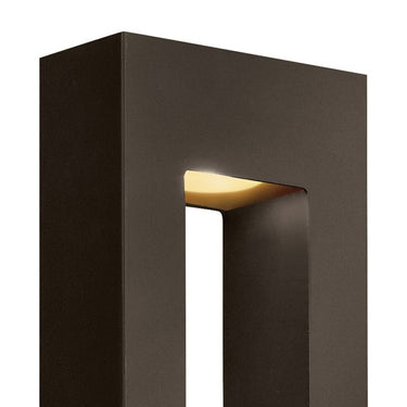 Hinkley Atlantis LED Outdoor Medium Wall Mount Lantern - HL1648 Alternative Image 1