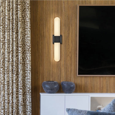 Hinkley Cotes Large LED Sconce Alternative Image 14
