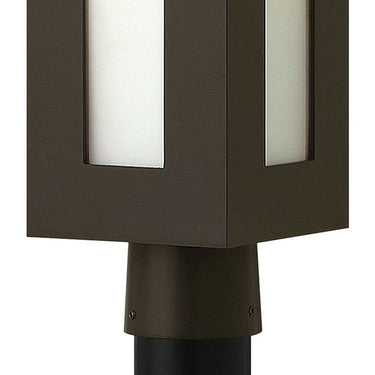 Hinkley Dorian Outdoor Medium Post Mount Lantern Alternative Image 3