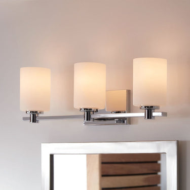 Hinkley Karlie Medium Three Light Vanity Wall Sconce Alternative Image 8