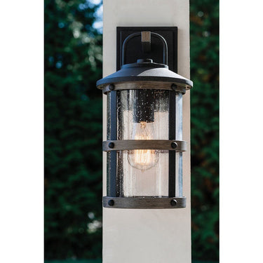 Hinkley Lakehouse LED Outdoor Medium Wall Mount Lantern in Black Finish Alternative Image 3