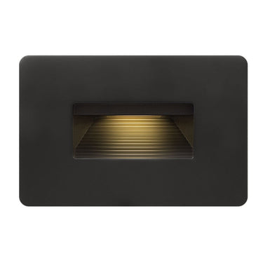 Hinkley Luna LED Alternative Image 2700K Step Light Alternative Image 120v Horizonal Alternative Image 3