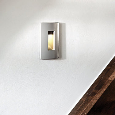 Hinkley Luna LED Alternative Image 2700K Step Light Alternative Image 120v Vertical Alternative Image 3