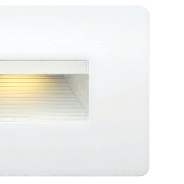 Hinkley Luna LED Alternative Image 3000K Step Light Alternative Image 120v Horizontal Alternative Image 6