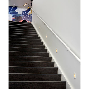 Hinkley Luna LED Alternative Image 3000K Step Light Alternative Image 120v Horizontal Alternative Image 10
