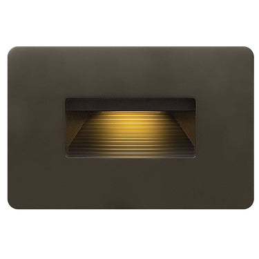 Hinkley Luna LED 3000K Step Light 120v Horizontal 