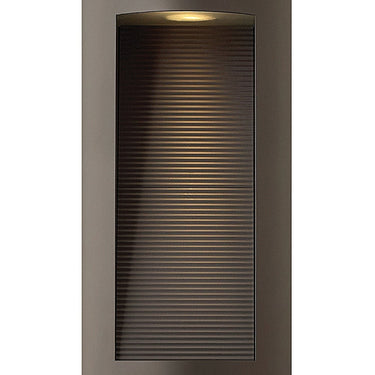 Hinkley Luna LED Outdoor Medium Wall Mount Lantern - HL1660 Alternative Image 3