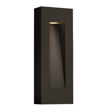 Hinkley Luna Outdoor Medium Wall Mount Lantern - HL1668 