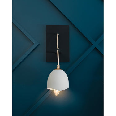 Hinkley Nula Medium Single Light Sconce Alternative Image 3