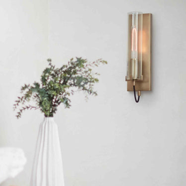 Hinkley Ryden Medium Single Light Sconce Alternative Image 14