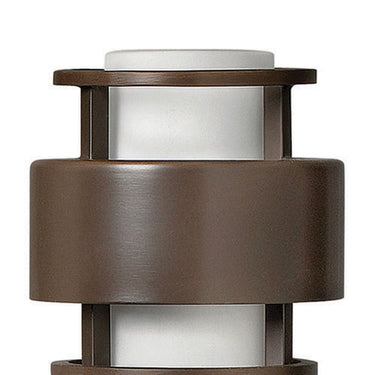 Hinkley Saturn LED Path Light Brass Alternative Image 3
