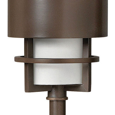 Hinkley Saturn LED Path Light Brass Alternative Image 2