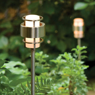 Hinkley Saturn LED Path Light Brass Alternative Image 5