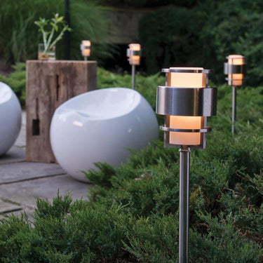 Hinkley Saturn LED Path Light Brass Alternative Image 6
