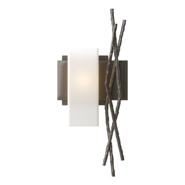 207670 Hubbardton Forge Brindille Sconce