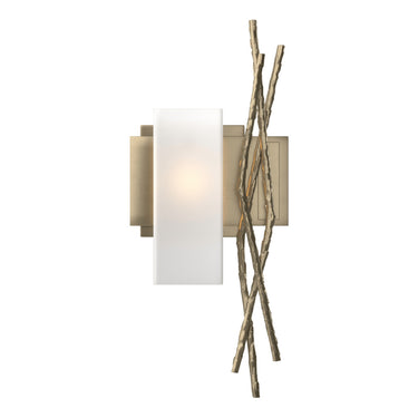 207670 Hubbardton Forge Brindille Sconce