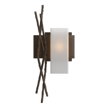 207670 Hubbardton Forge Brindille Sconce