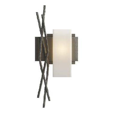 207670 Hubbardton Forge Brindille Sconce