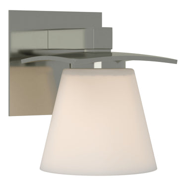 20-6601 Hubbardton Forge Wren One Light Wall/Bath Sconce