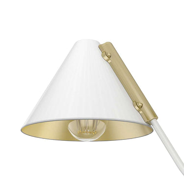 Hunter Lighting 1920 Grove Isle 4 Light Chandelier 18